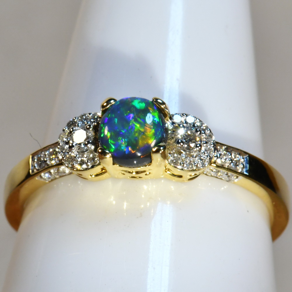 legeplads skinke Rengør rummet 30 diamond Solid Australian Black Opal in Solid 18ct Yellow Gold engagement  / dress ring (16144) - Just Opal